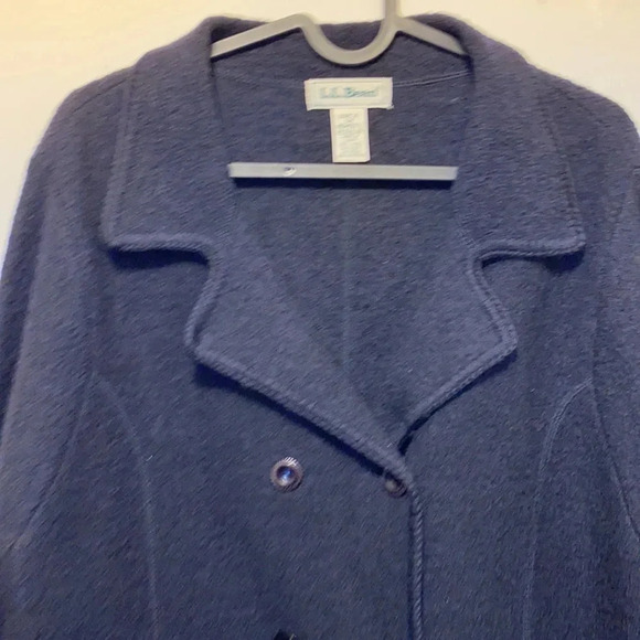 Vintage L.L. Bean Navy 100 percent Wool Blazer - Picture 11 of 12